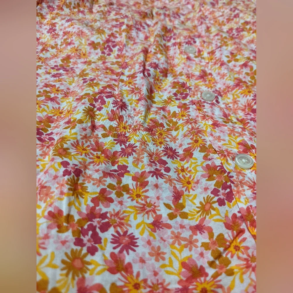 J. Crew - Lightweight Cotton Shirt Signature Fit BF817 | Medium | Pink Floral - Picture 9 of 15